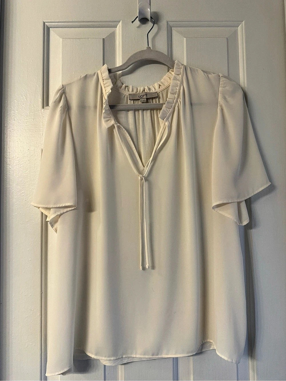 LOFT Ruffle Tie Neck Blouse Cream Large